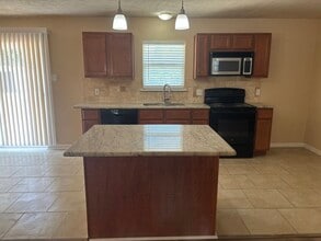 474 Sweetbriar Dr in Lewisville, TX - Building Photo - Building Photo