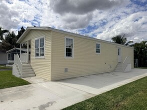 5220 SW 33rd St in Davie, FL - Building Photo - Building Photo