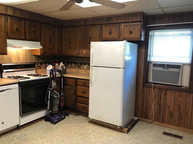 2705 13th Ave in Rock Island, IL - Building Photo - Building Photo