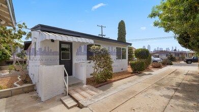 2249-51 W Dunlop St in San Diego, CA - Building Photo - Building Photo