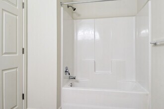 Broad River Village in Beaufort, SC - Building Photo - Building Photo