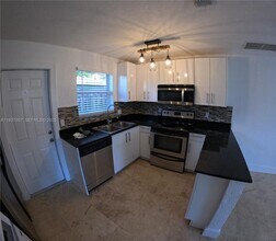 1200 NE 5th Terrace in Fort Lauderdale, FL - Building Photo - Building Photo