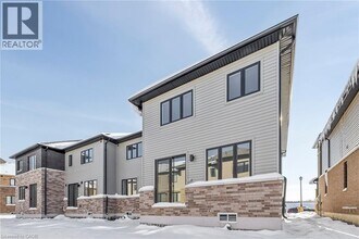 123 Manuel St in Stratford, ON - Building Photo - Building Photo