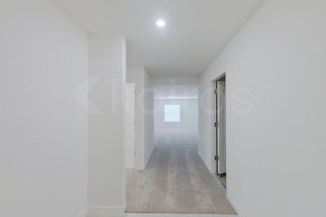 1304 Congress Ave in Lehigh Acres, FL - Building Photo - Building Photo