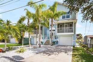 5568 Frances Ave in New Port Richey, FL - Building Photo