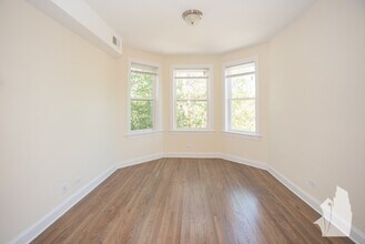 2814 N Troy St in Chicago, IL - Building Photo - Building Photo
