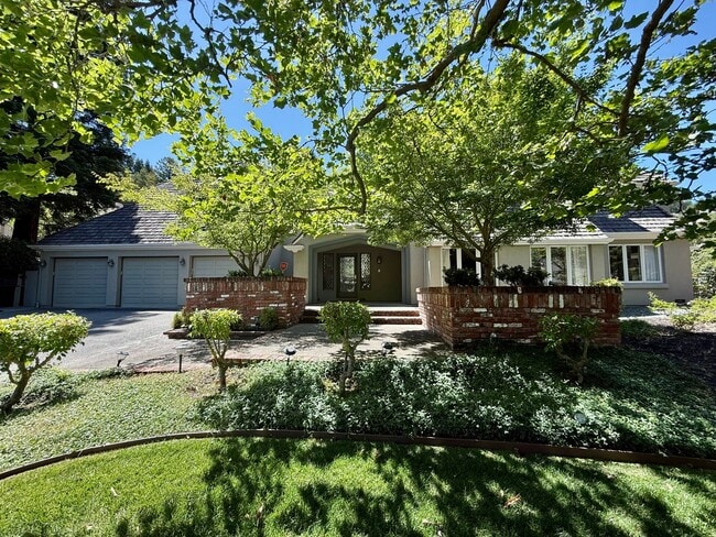 5042 Blackhawk Dr in Danville, CA - Building Photo - Building Photo