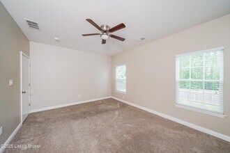 10600 Evanwood Dr in Louisville, KY - Building Photo - Building Photo