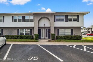 36 A1A N in Ponte Vedra Beach, FL - Building Photo