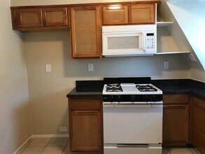 1856 28th Ave-Unit -3 in Oakland, CA - Building Photo - Building Photo