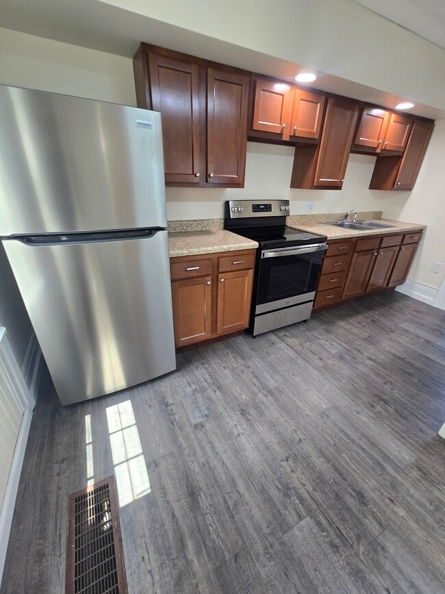 29 W Main St, Unit 101