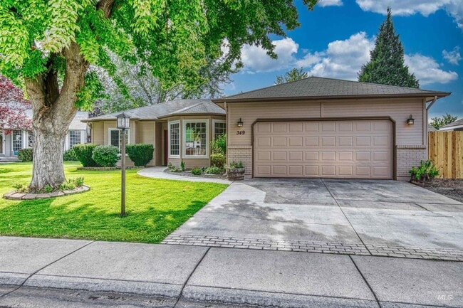 349 S Thoreau Way