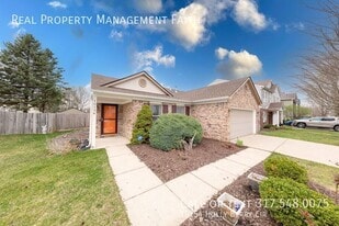 10154 Holly Berry Cir in Fishers, IN - Building Photo