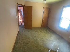 3806 Longwood Ave in Parma, OH - Building Photo - Building Photo