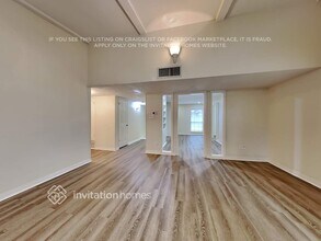 6813 Curry Dr in The Colony, TX - Foto de edificio - Building Photo