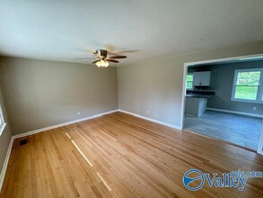 4604 Rochell Dr NW in Huntsville, AL - Building Photo - Building Photo