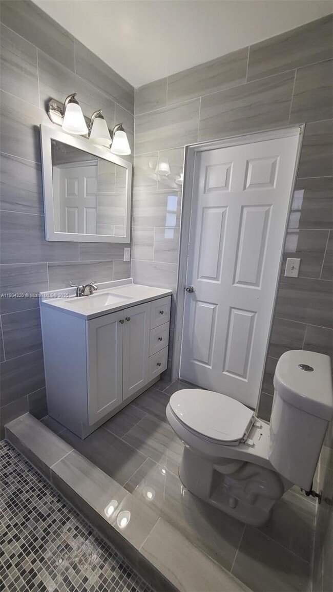 2610 Grant St in Hollywood, FL - Building Photo - Building Photo