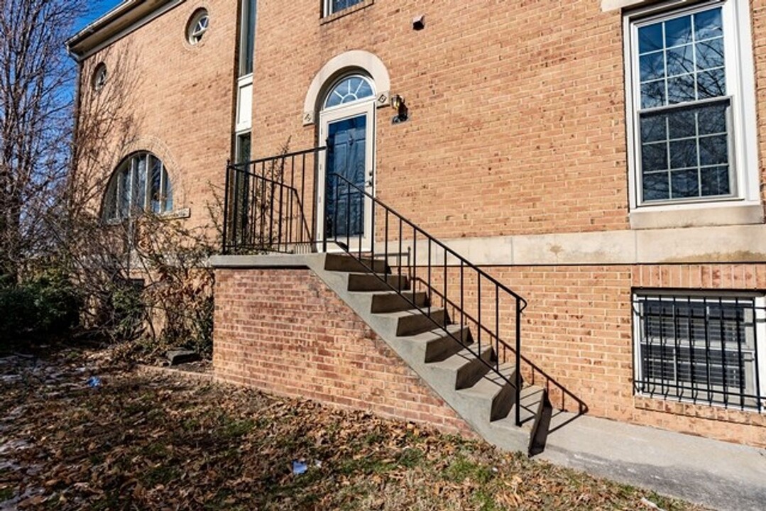 1204 S Kenwood Ave in Baltimore, MD - Building Photo