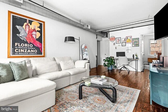36 Strawberry St