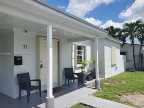 71 E 43rd St in Hialeah, FL - Building Photo - Building Photo