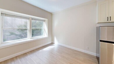 357 Fulton St-Unit -209 in San Francisco, CA - Building Photo - Building Photo