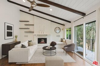 23804 Mulholland Hwy in Calabasas, CA - Building Photo - Building Photo