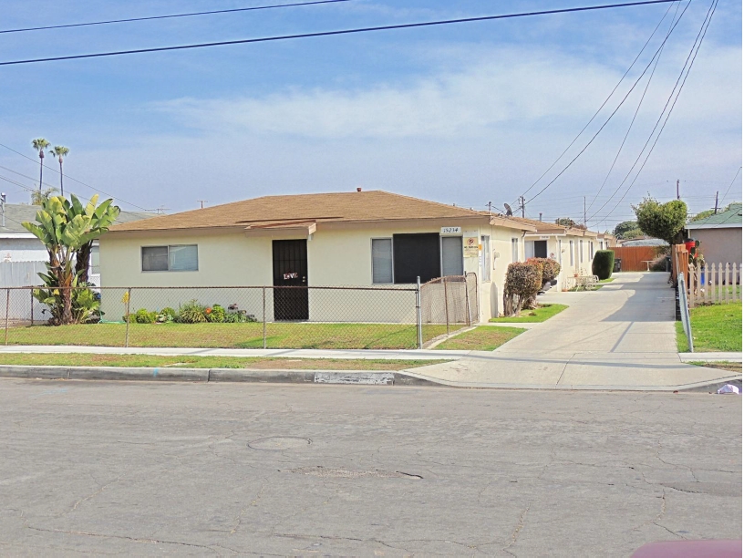 15234-15238 1/2 Eastwood Ave in Lawndale, CA - Building Photo