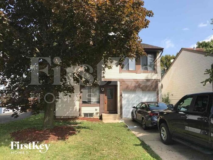 30W118 Maplewood Dr in Warrenville, IL - Building Photo