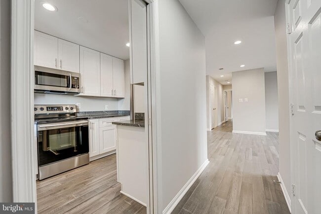 2815 Lee Oaks Ct in Falls Church, VA - Building Photo - Building Photo