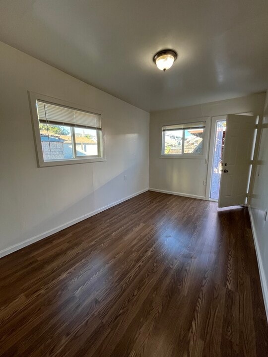 1349 94th Ave in Oakland, CA - Foto de edificio