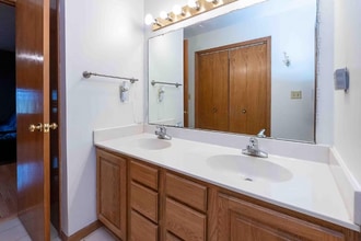110 Sally Ln in Bluffton, OH - Building Photo - Building Photo