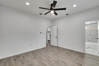 16398 Eastchase St in Montgomery, TX - Building Photo - Building Photo