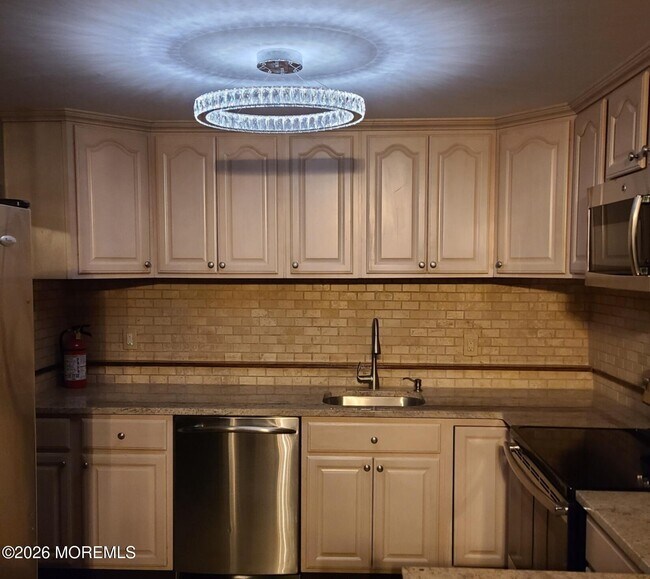 634 Point Ave in Brick, NJ - Building Photo - Building Photo