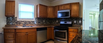 110 Westcott St in Syracuse, NY - Building Photo - Building Photo
