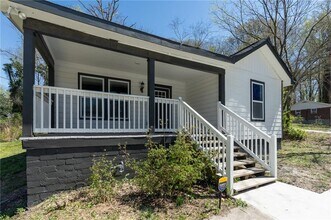 665 S Eugenia Pl NW in Atlanta, GA - Building Photo - Building Photo