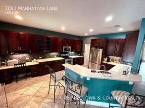 2041 Manhattan Ln in Casselberry, FL - Building Photo - Building Photo