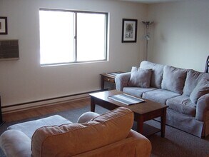 10 Basswood Ave-Unit -C-2 in North Attleboro, MA - Building Photo - Building Photo