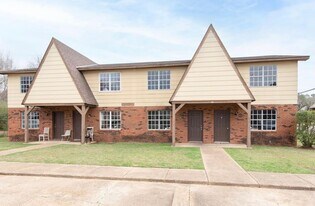 1914 E 48th St in Tuscaloosa, AL - Building Photo