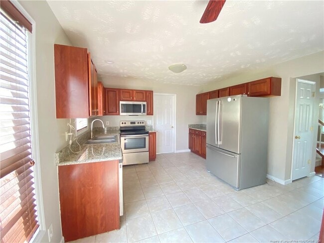 284 Briarwood Pl in Sanford, NC - Building Photo - Building Photo