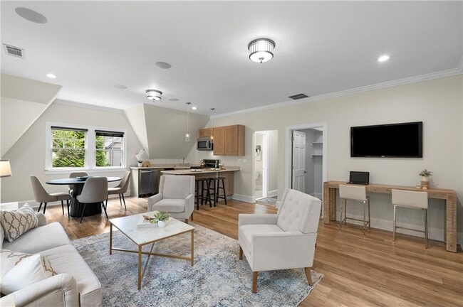 property at 1531 N Morningside Dr NE