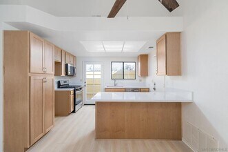 27971 Red Dawn Dr in Menifee, CA - Foto de edificio - Building Photo