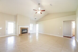 3209 Silverado Cir in Green Cove Springs, FL - Foto de edificio - Building Photo