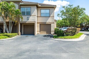 1048 Normandy Trace Rd in Tampa, FL - Building Photo
