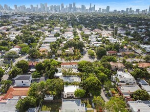 1835 SW 11th St in Miami, FL - Building Photo - Building Photo