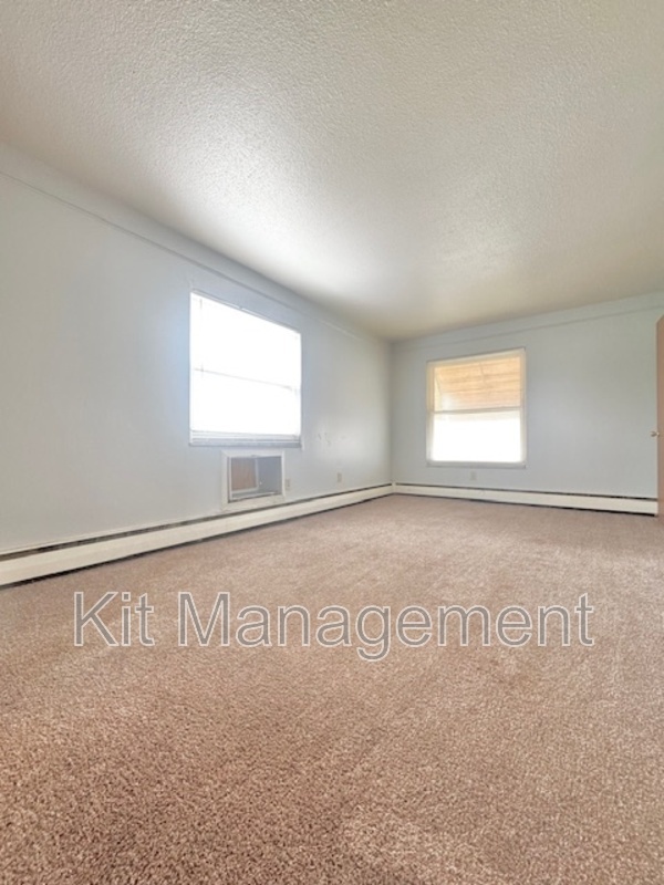 property at 3320 Douglas Rd