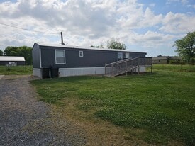 988 Co Rd 538 in Fyffe, AL - Building Photo