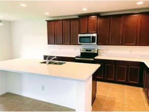 611 Samuel Pl in Davenport, FL - Building Photo - Building Photo
