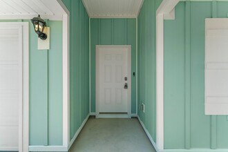 453 Riverwalk Cir in Freeport, FL - Foto de edificio - Building Photo