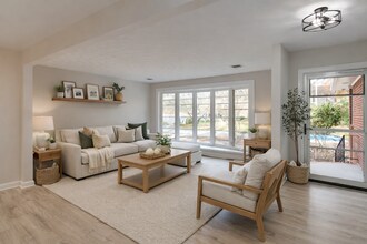 2813 Pine Ridge Ln in Virginia Beach, VA - Building Photo - Building Photo