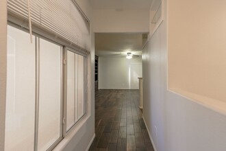 8704 Red Rio Dr in Las Vegas, NV - Building Photo - Building Photo